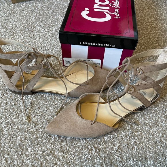Circus By Sam Edelman Suede Flats size 9! - Picture 4 of 9